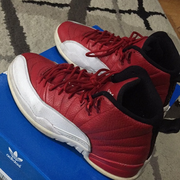 2016 air Jordan retro 12 cherry red and white sneakers - Picture 1 of 7